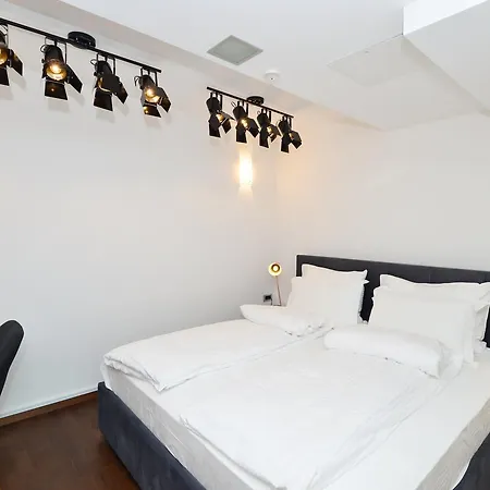 Stylish Tivoli & Apartman *